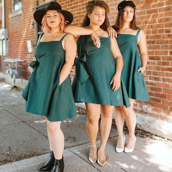 Shayne Linen Swing Dress - Picture 2 of 11